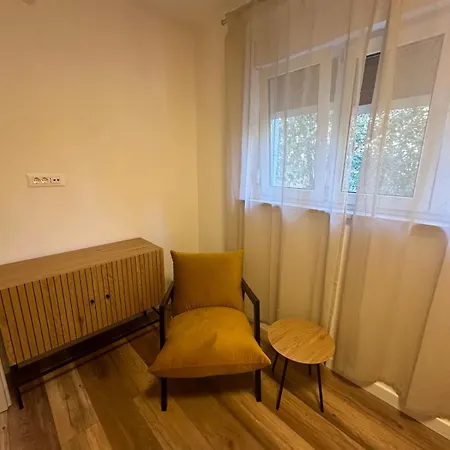 Two Bedroom Center Zvonimir *
