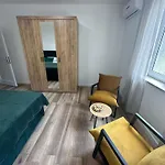 Two Bedroom Center Zvonimir Апартаменты *