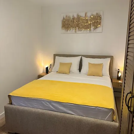 Two Bedroom Center Zvonimir Apartment